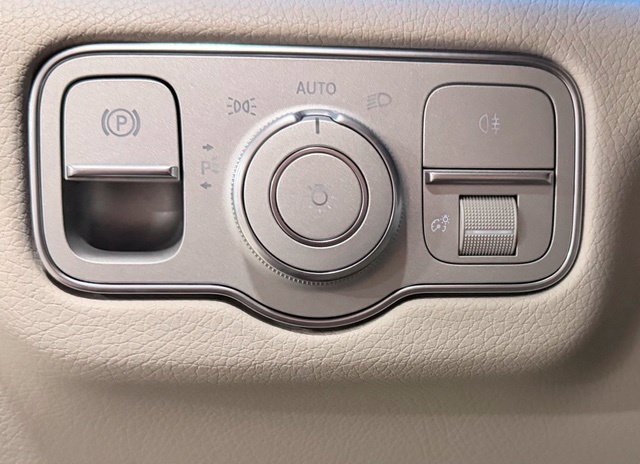 Used 2023 Mercedes-Benz GLE 350 w/ 3rd Row Seat Package image 29