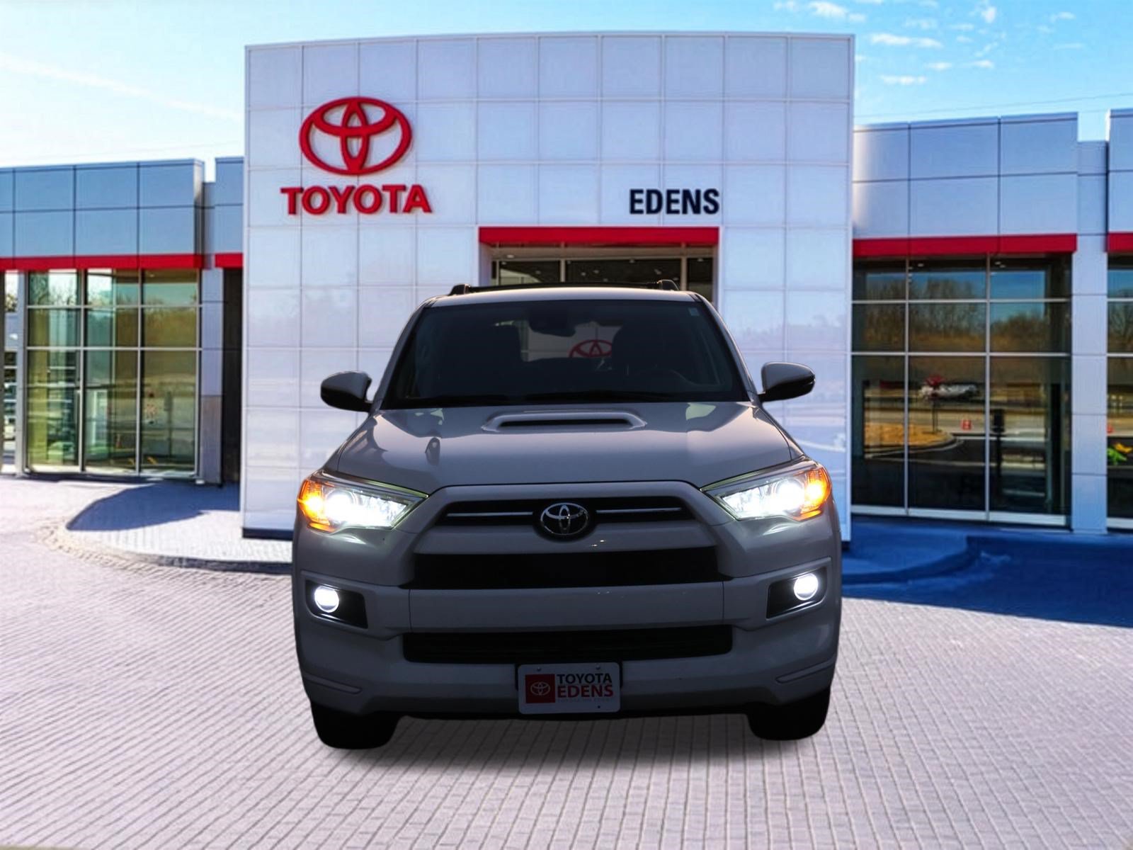 Used 2022 Toyota 4Runner TRD Sport w/ Technology Package AWD/4WD image 9