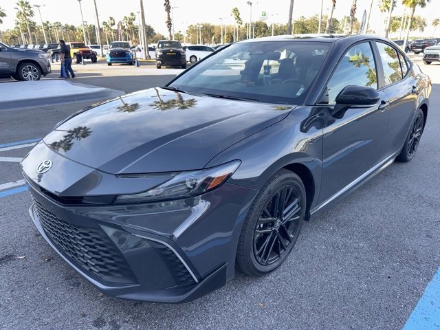 Used 2025 Toyota Camry SE w/ Multimedia Upgrade Package