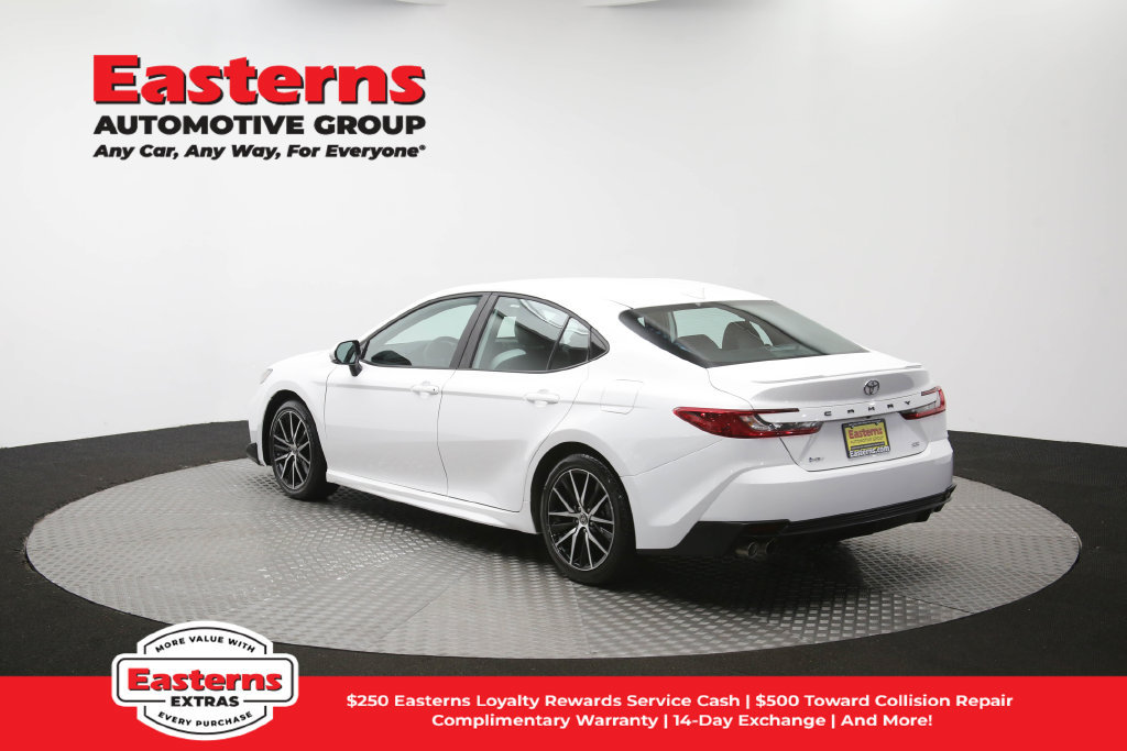 Used 2025 Toyota Camry SE FWD image 63