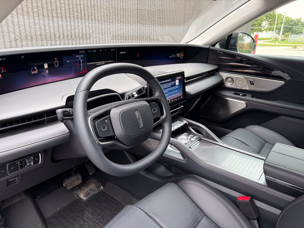 New 2026 Lincoln Nautilus Reserve AWD/4WD image 11