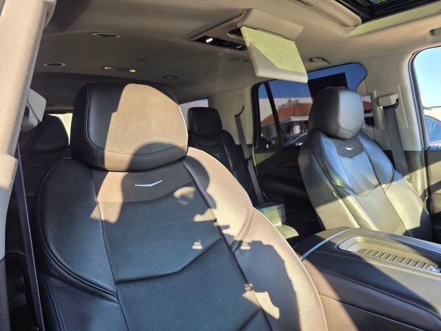 Used 2019 Cadillac Escalade Premium Luxury AWD/4WD image 11