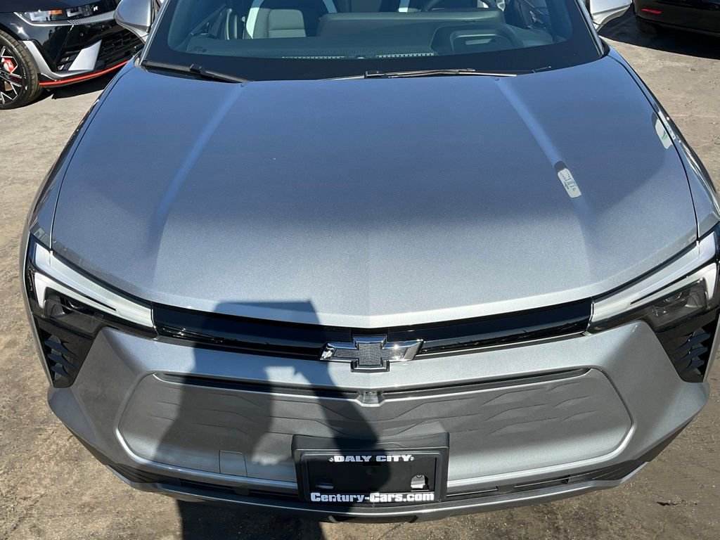 Used 2025 Chevrolet Blazer EV LT image 90