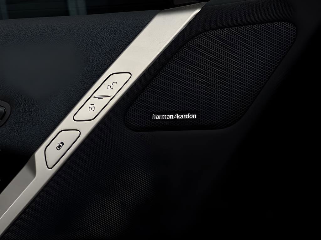 Used 2022 BMW iX xDrive50 w/ Convenience Package image 18