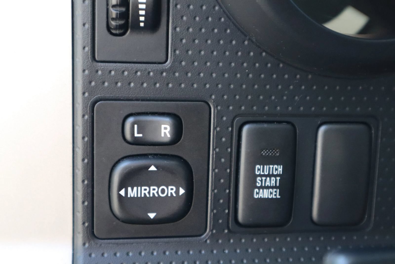 Used 2007 Toyota FJ Cruiser 4WD image 25