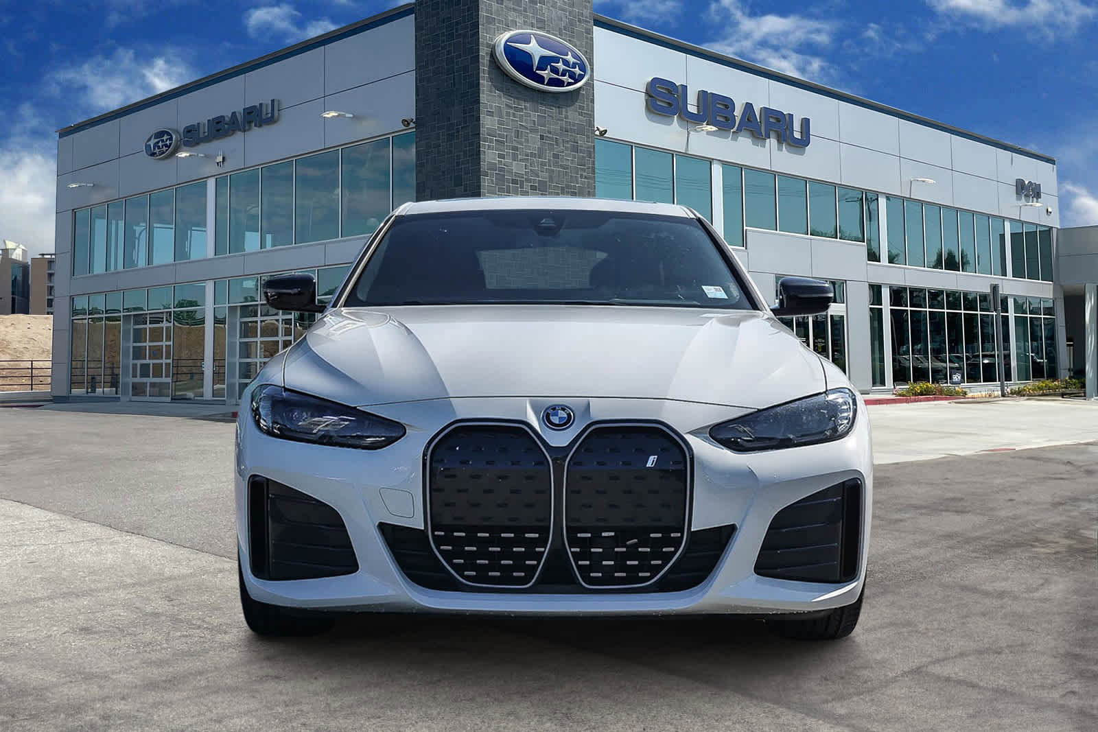 Used 2023 BMW i4 eDrive40 w/ M Sport Package image 2