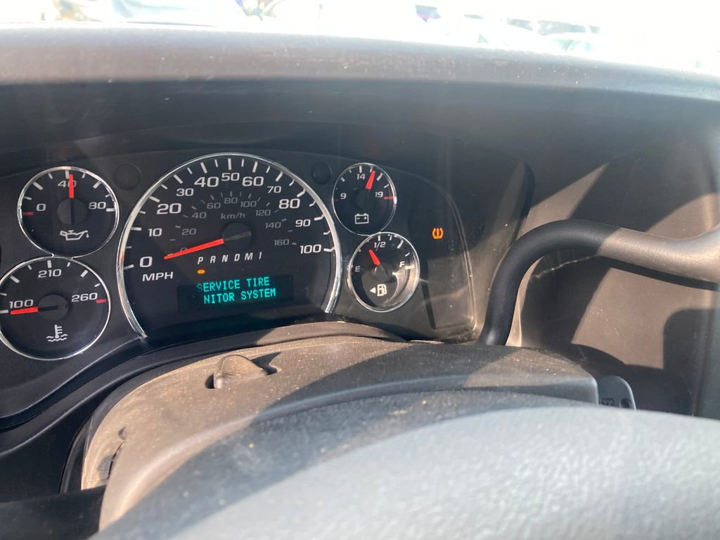 Used 2018 Chevrolet Express 2500 w/ Driver Convenience Package image 19