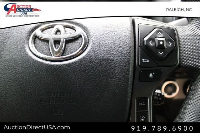 Used 2021 Toyota Tacoma TRD Off-Road image 29