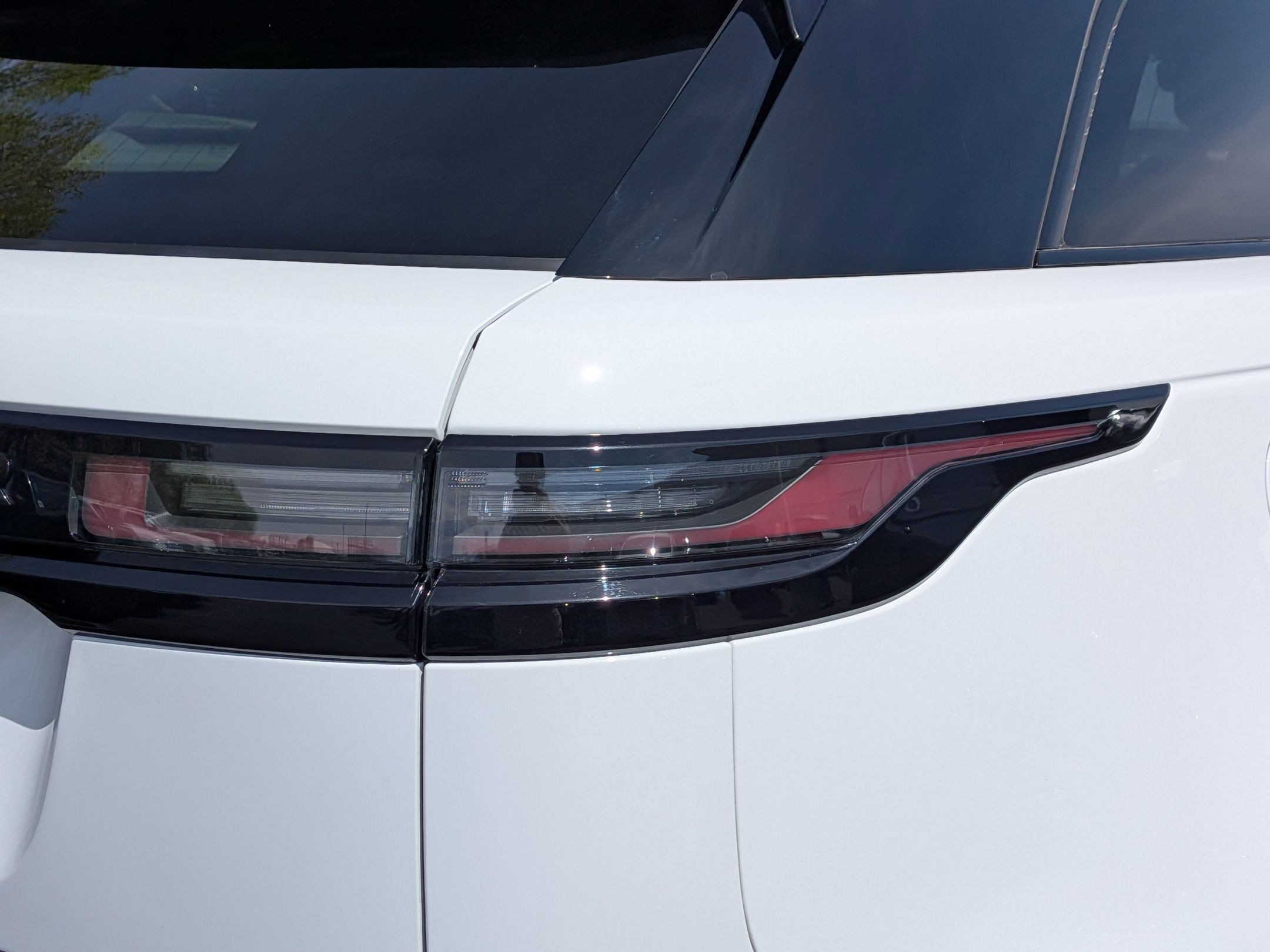 Used 2024 Land Rover Range Rover Velar S image 11