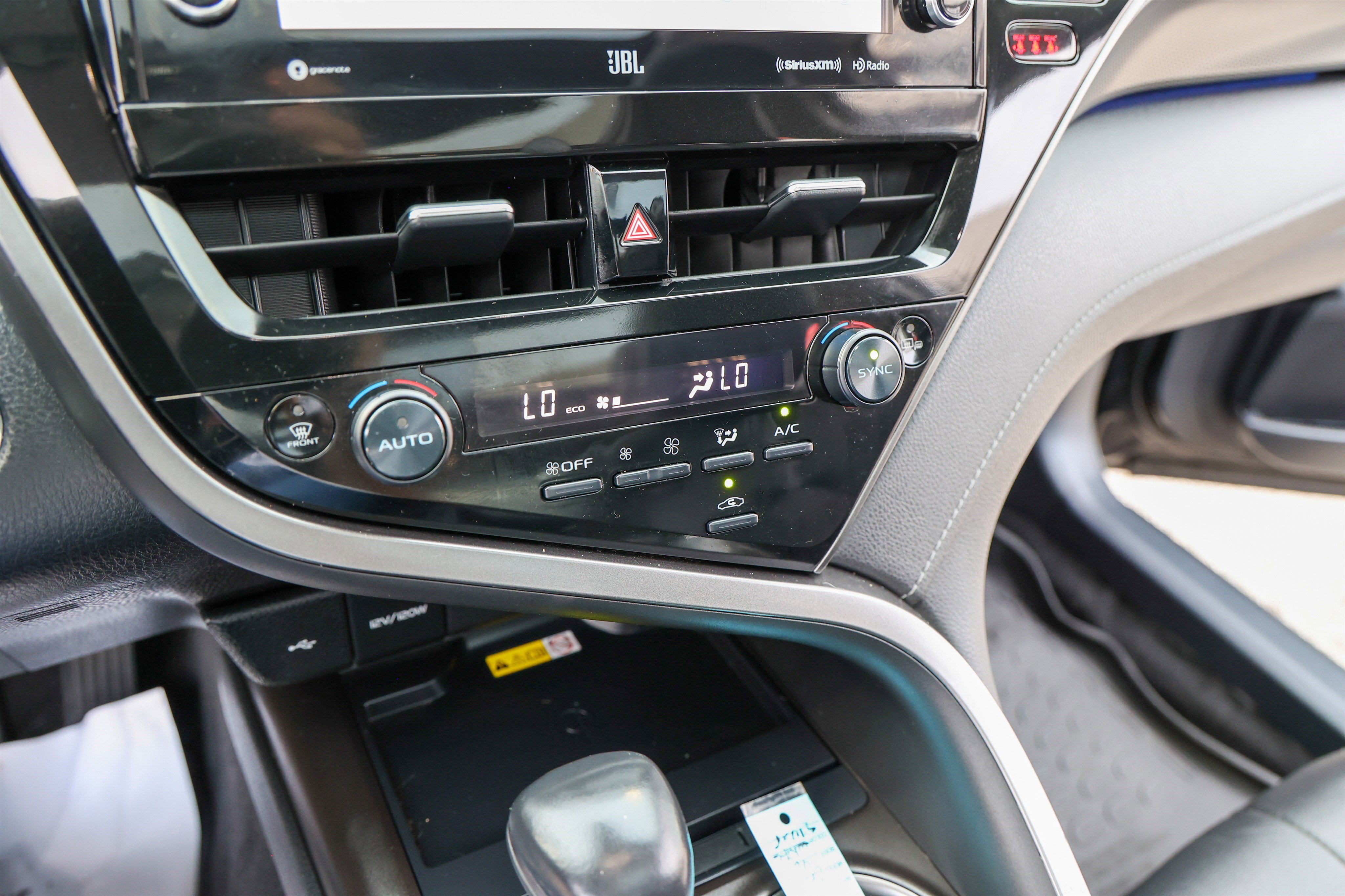 Used 2022 Toyota Camry XSE image 22