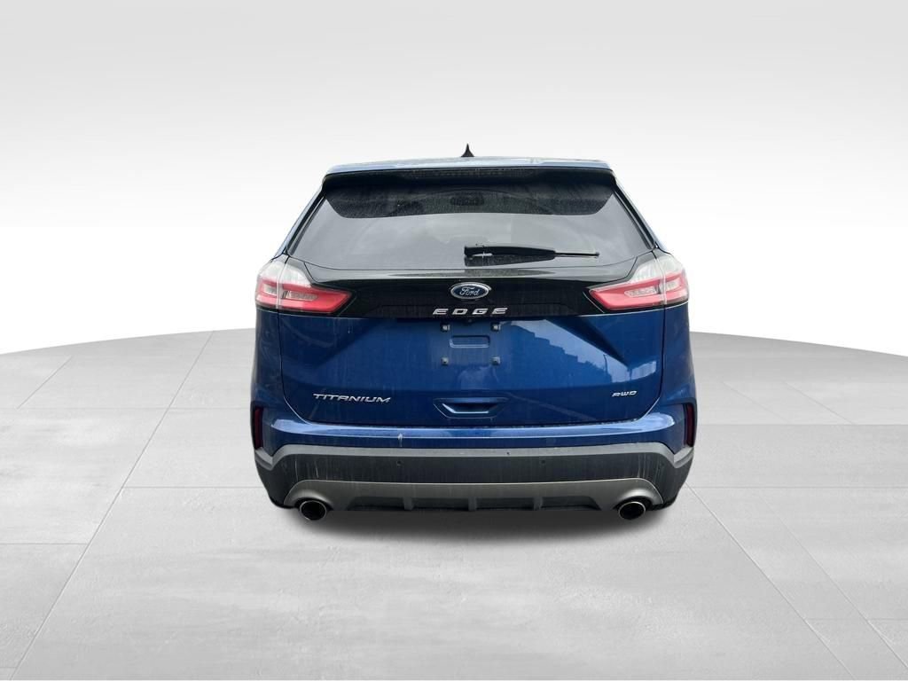 Used 2022 Ford Edge Titanium image 5