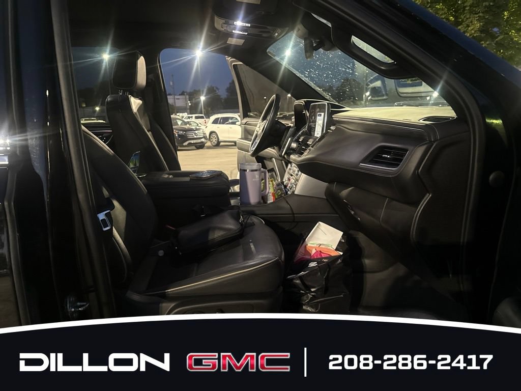 Used 2023 GMC Yukon XL SLT w/ SLT Luxury Package AWD/4WD image 16