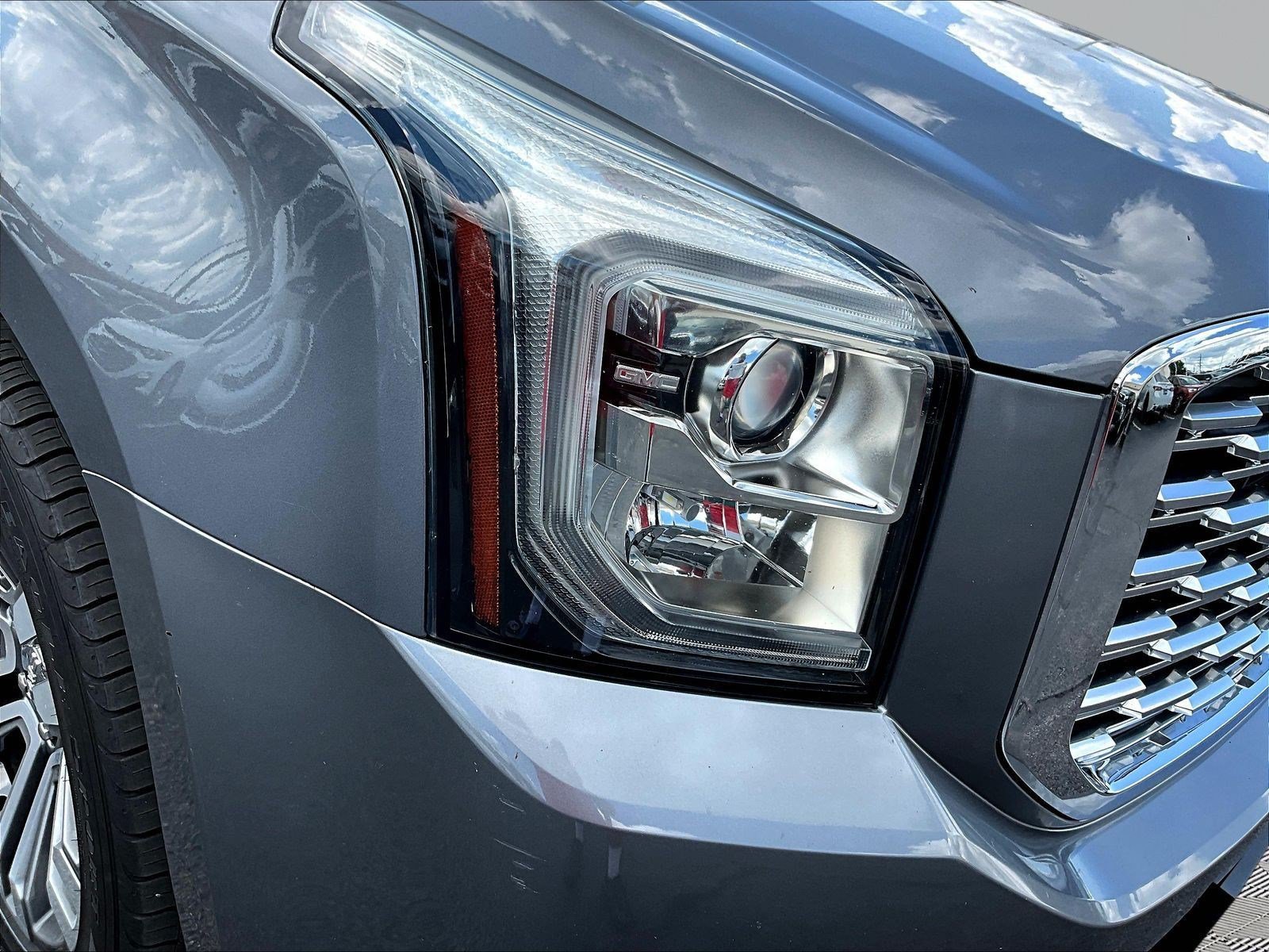 Used 2019 GMC Yukon XL Denali w/ Denali Ultimate Package AWD/4WD image 32