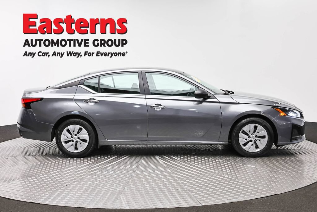 Used 2024 Nissan Altima 2.5 S FWD image 4