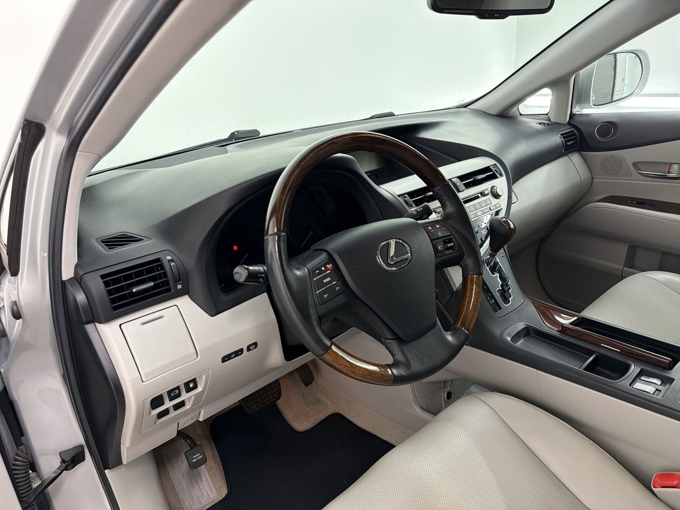 Used 2011 Lexus RX 350 AWD w/ Premium Pkg image 4