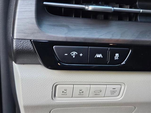 Used 2024 Kia Carnival EX image 26