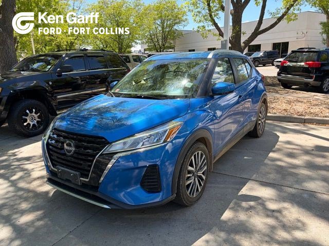 Used 2022 Nissan Kicks SV FWD image 1