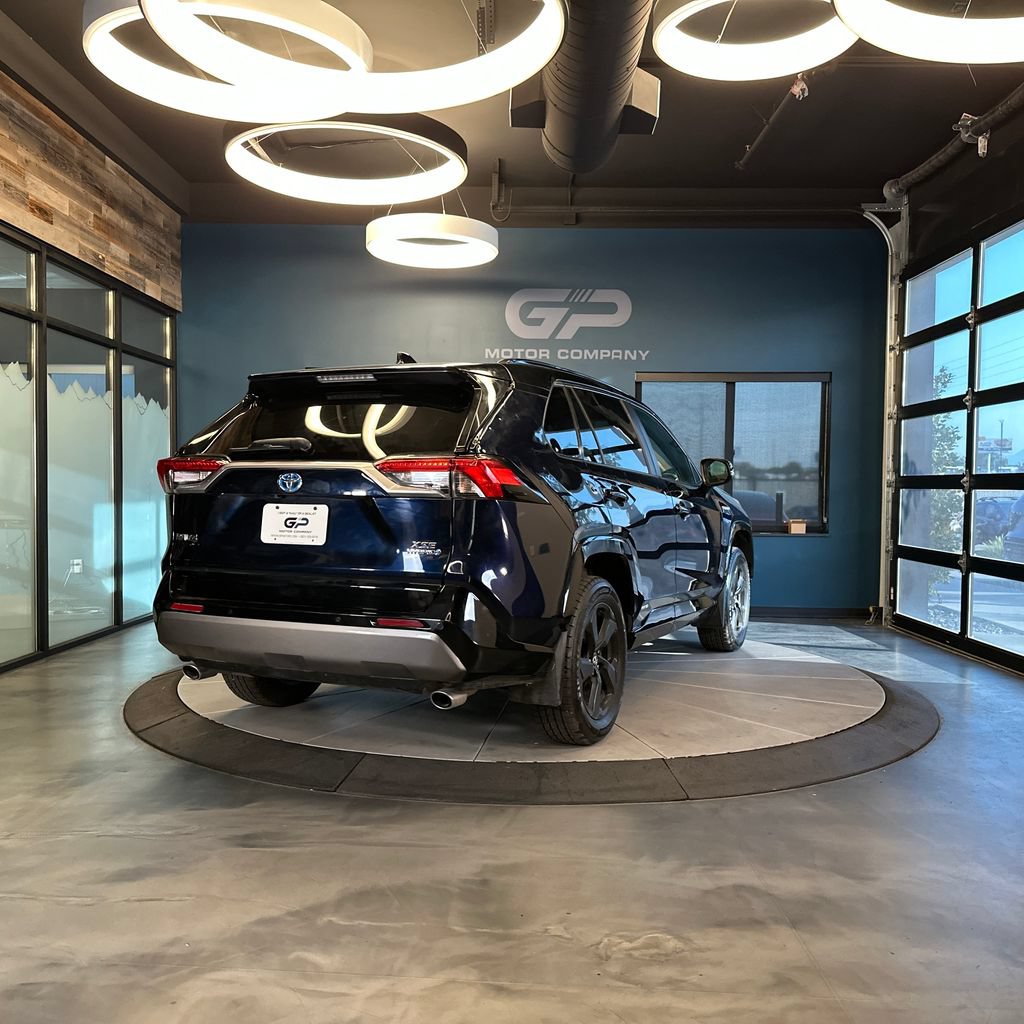 Used 2020 Toyota RAV4 XSE AWD/4WD image 3