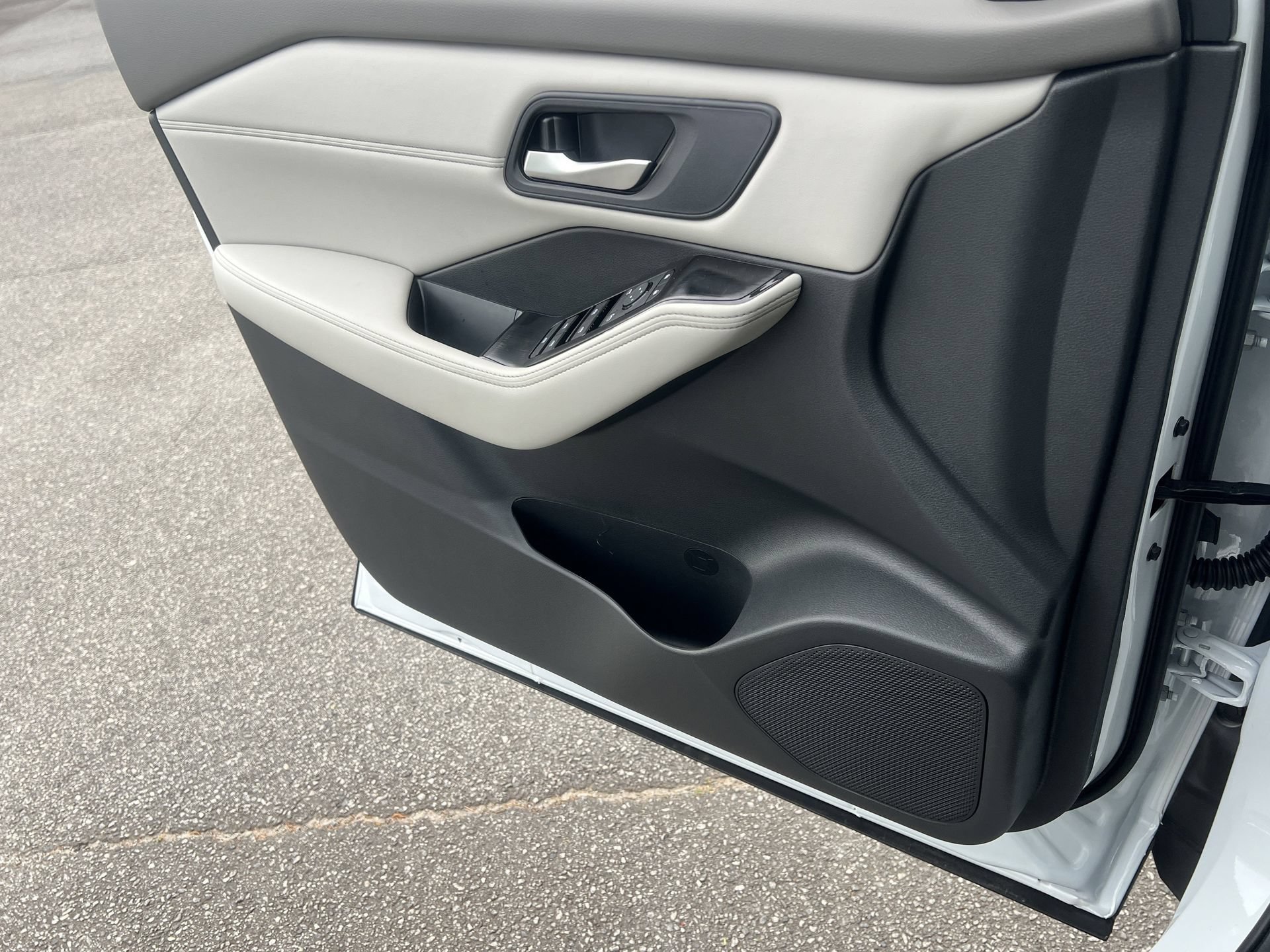 New 2026 Nissan Rogue Dark Armor FWD image 13