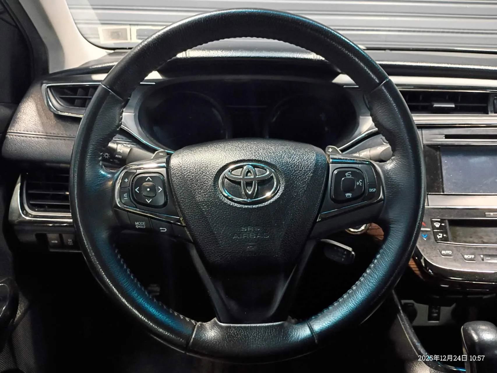 Used 2015 Toyota Avalon XLE image 7