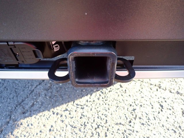 Certified 2022 Ford Explorer XLT w/ Equipment Group 202A image 8