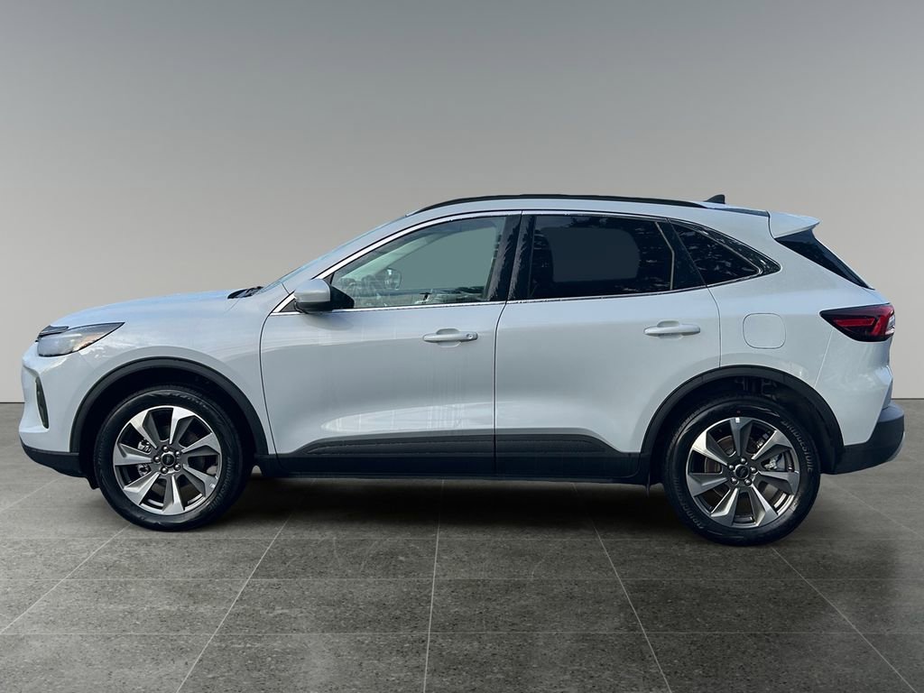 Used 2025 Ford Escape Platinum image 4