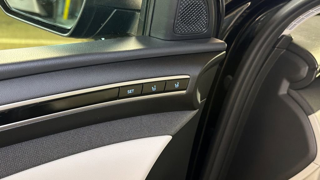 Used 2022 Hyundai Tucson Limited w/ Cargo Package image 26