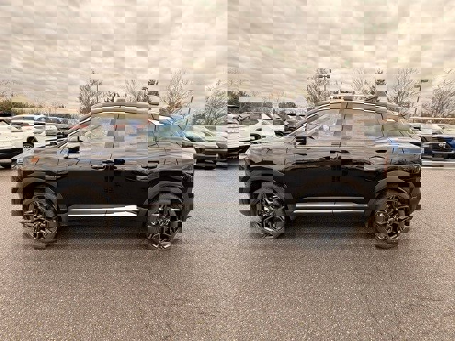 New 2026 Nissan Kicks SR w/ SR Premium Package image 8