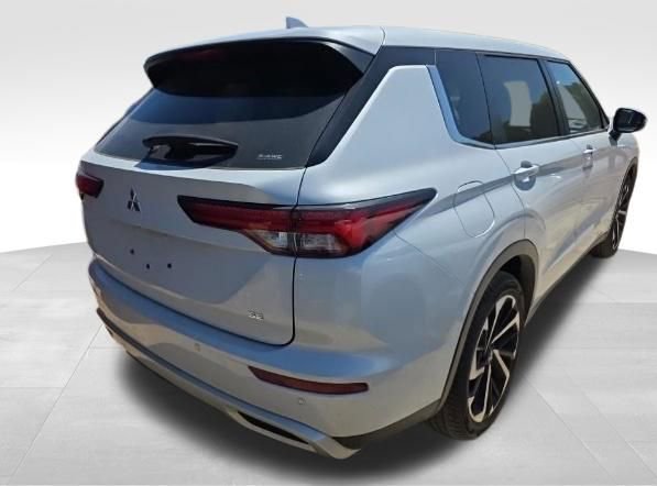 Used 2024 Mitsubishi Outlander SE AWD/4WD image 6