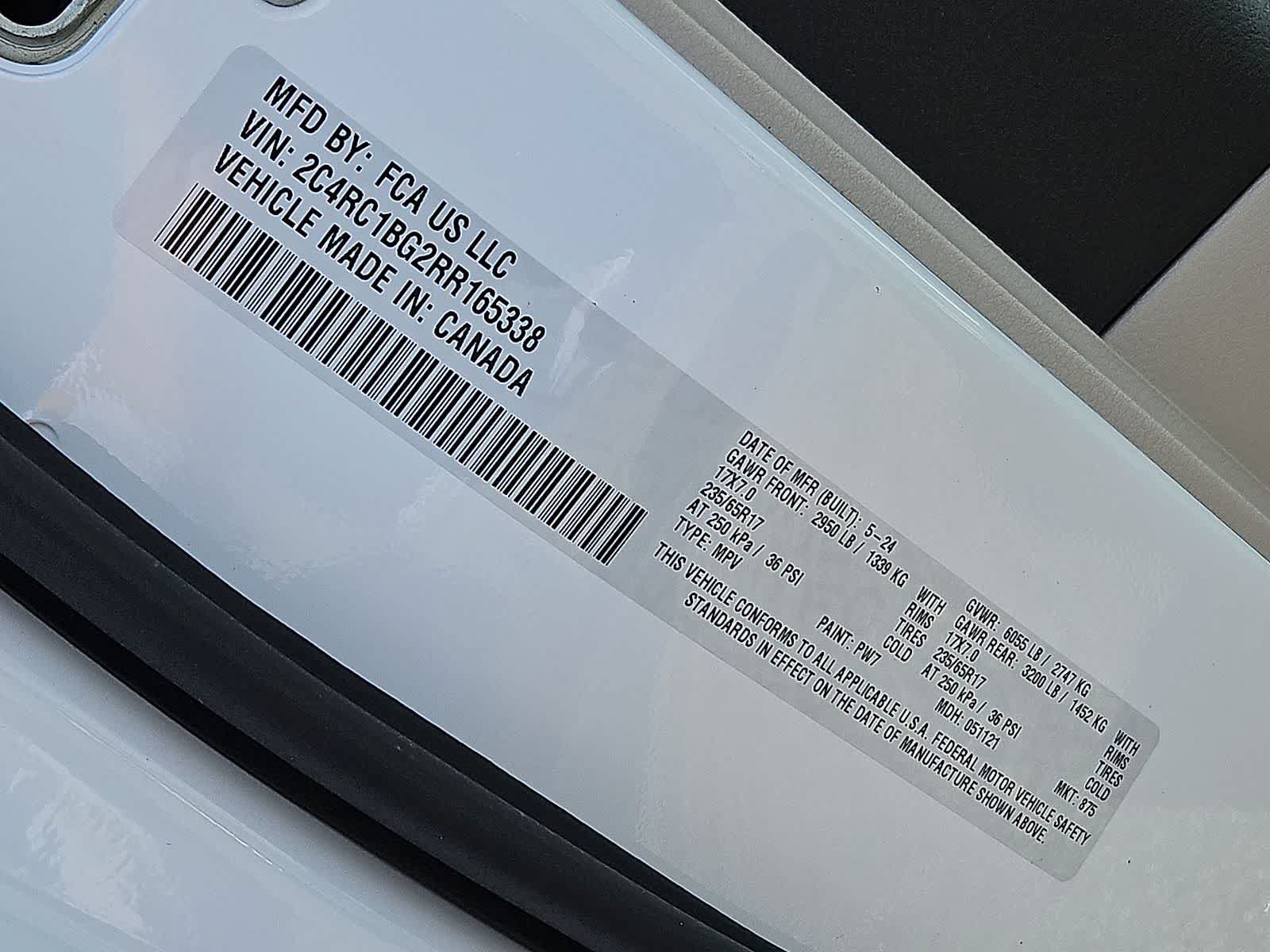 Used 2024 Chrysler Pacifica Touring-L FWD image 38