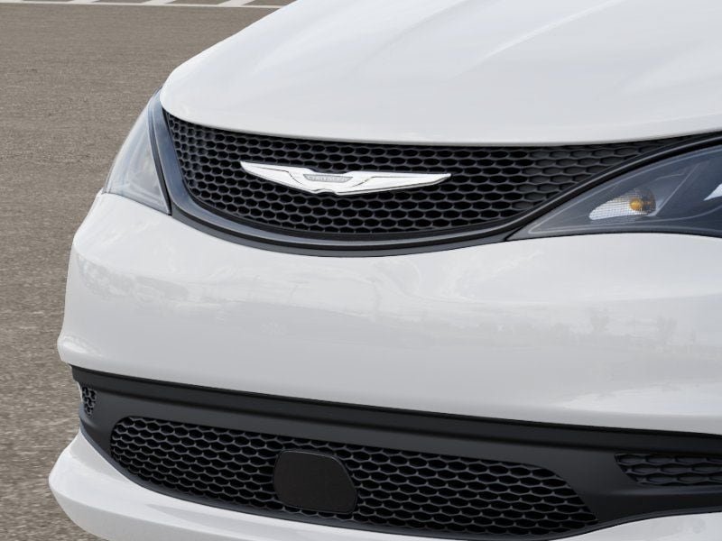 New 2027 Chrysler Pacifica LX FWD image 11