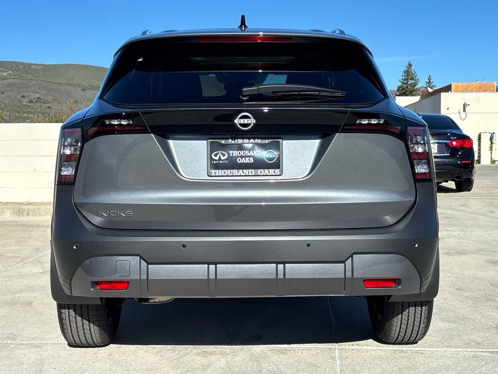 New 2026 Nissan Kicks SV w/ SV Premium Package FWD image 4