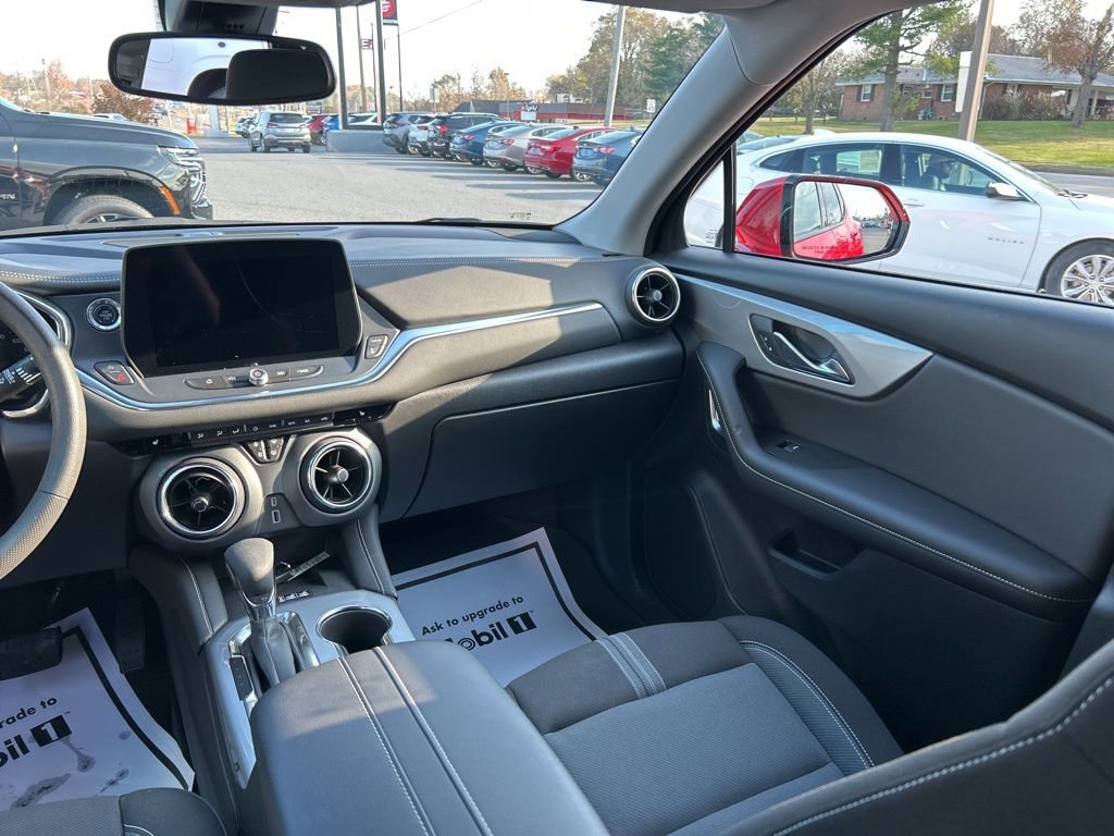 Used 2024 Chevrolet Blazer LT w/ Convenience Package image 15