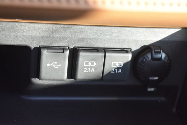Used 2021 Toyota Highlander Platinum AWD/4WD image 34