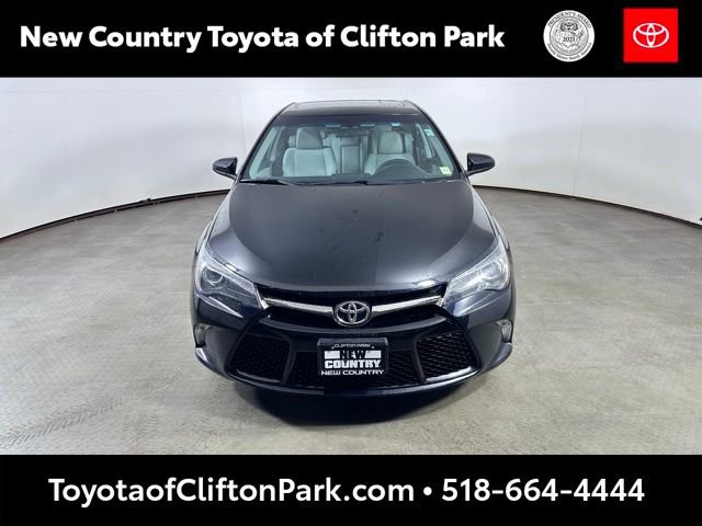 Used 2016 Toyota Camry SE w/ Moonroof Package FWD image 8