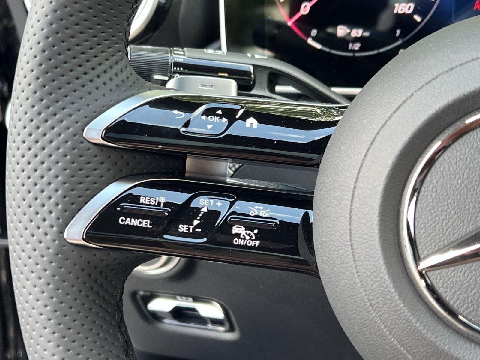 New 2026 Mercedes-Benz CLE 300 4MATIC Coupe image 36