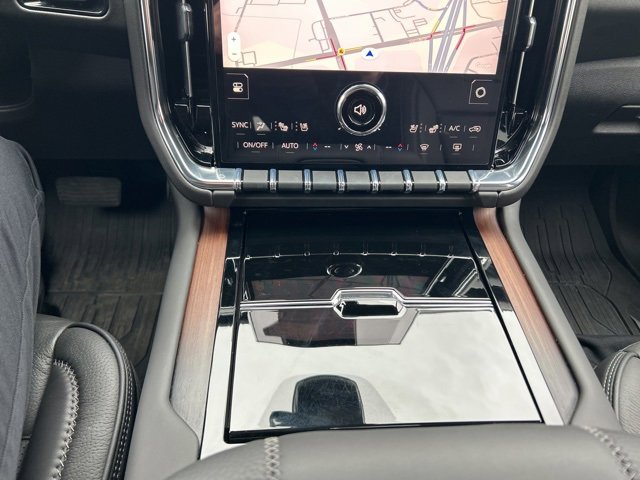 Used 2025 GMC Yukon XL Denali w/ Sun & Power Step Package image 16