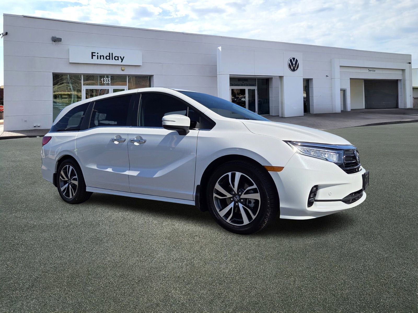 Used 2023 Honda Odyssey Touring image 2