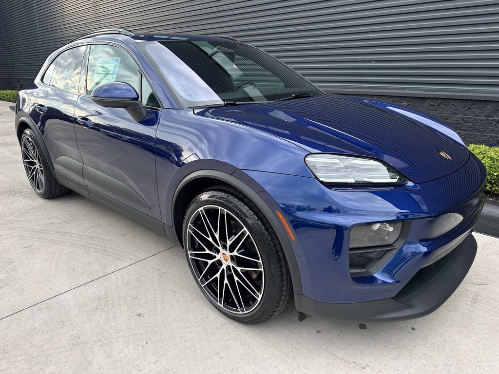Used 2026 Porsche Macan Electric RWD image 11