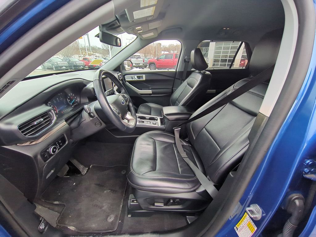 Used 2023 Ford Explorer Limited w/ Equipment Group 301A image 10