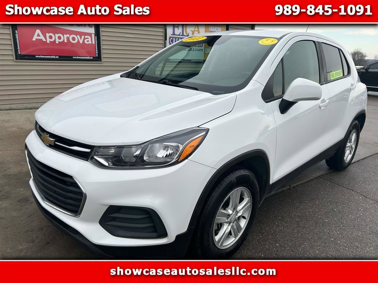 Used 2022 Chevrolet Trax LS w/ Tint and Cruise Package AWD/4WD image 1