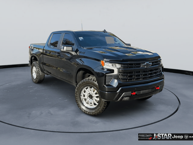 Used 2026 Chevrolet Silverado 1500 LT Trail Boss w/ LT Trail Boss Premium Package AWD/4WD image 3