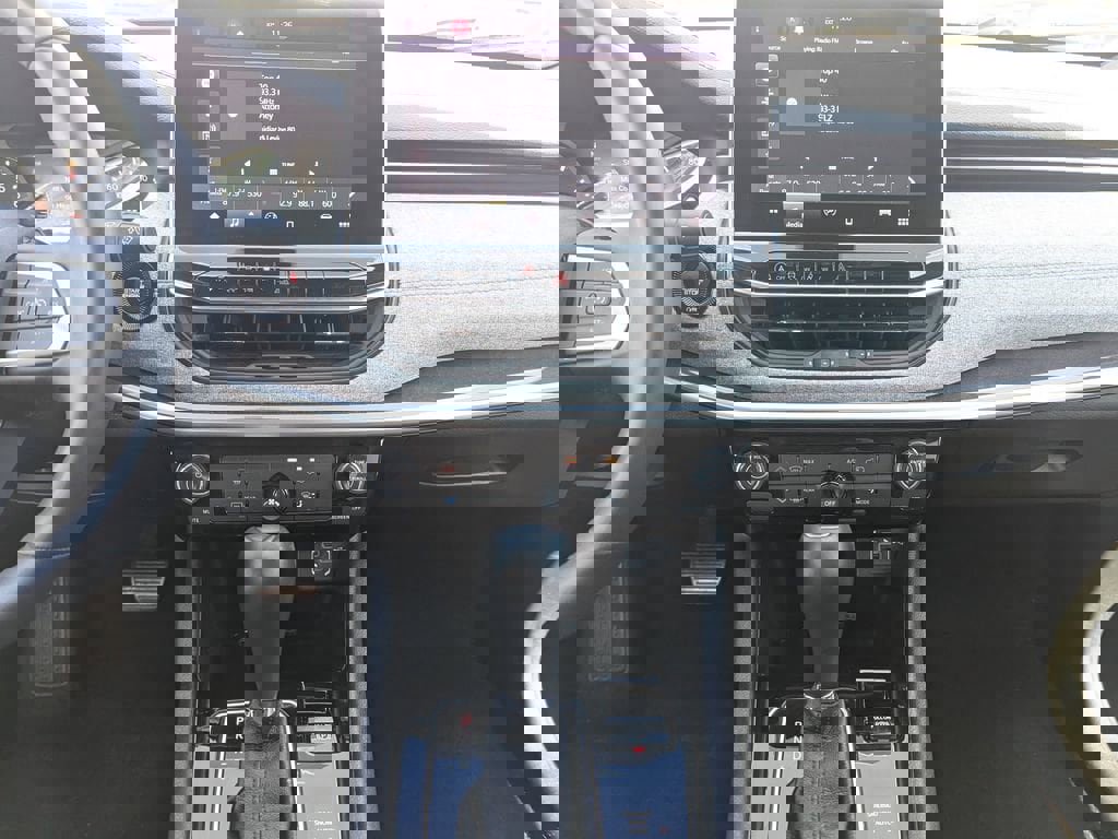 Used 2023 Jeep Compass Latitude image 13