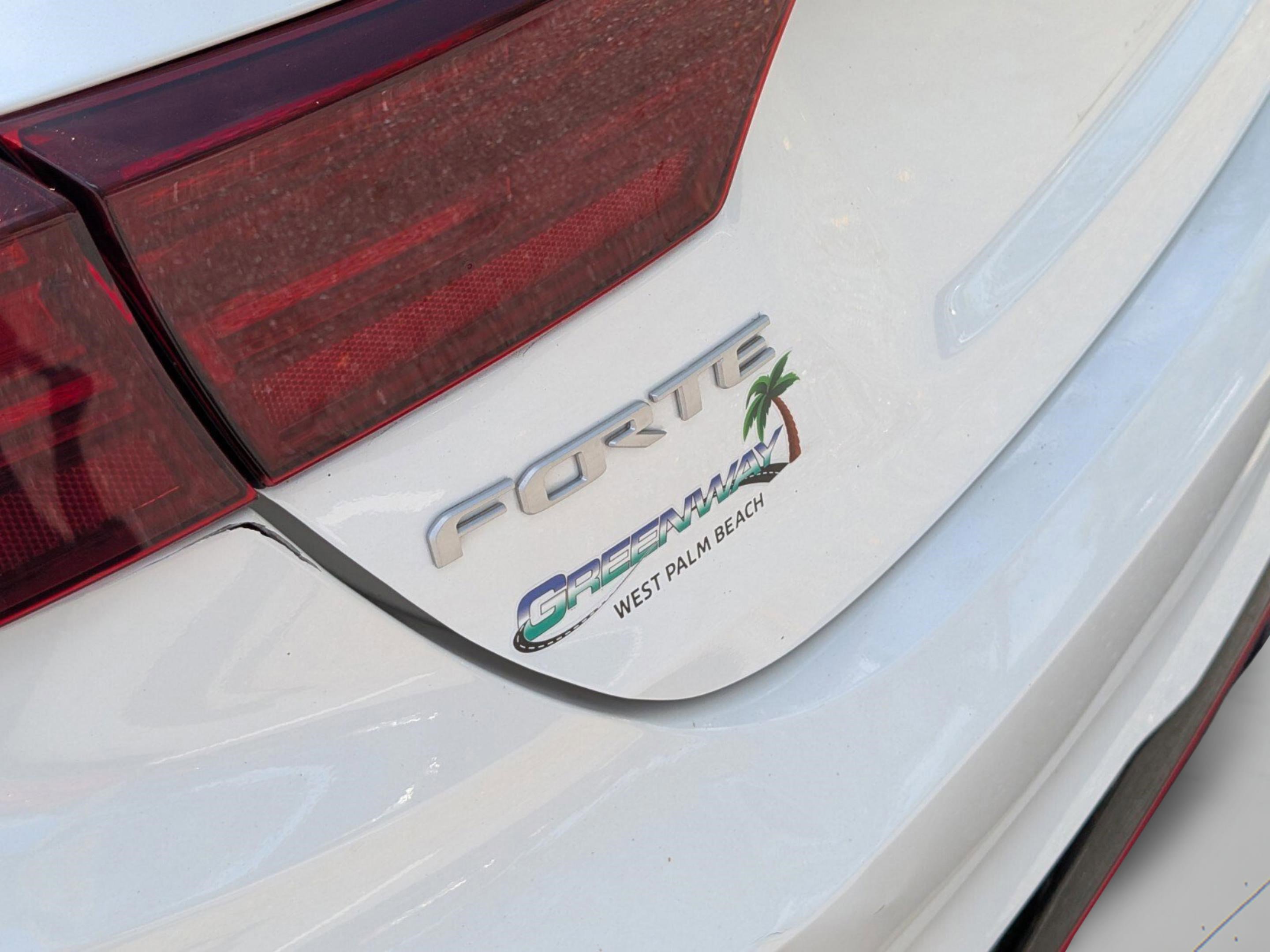 Used 2024 Kia Forte GT FWD image 30