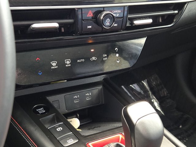 Used 2025 Nissan Kicks SR AWD/4WD image 22