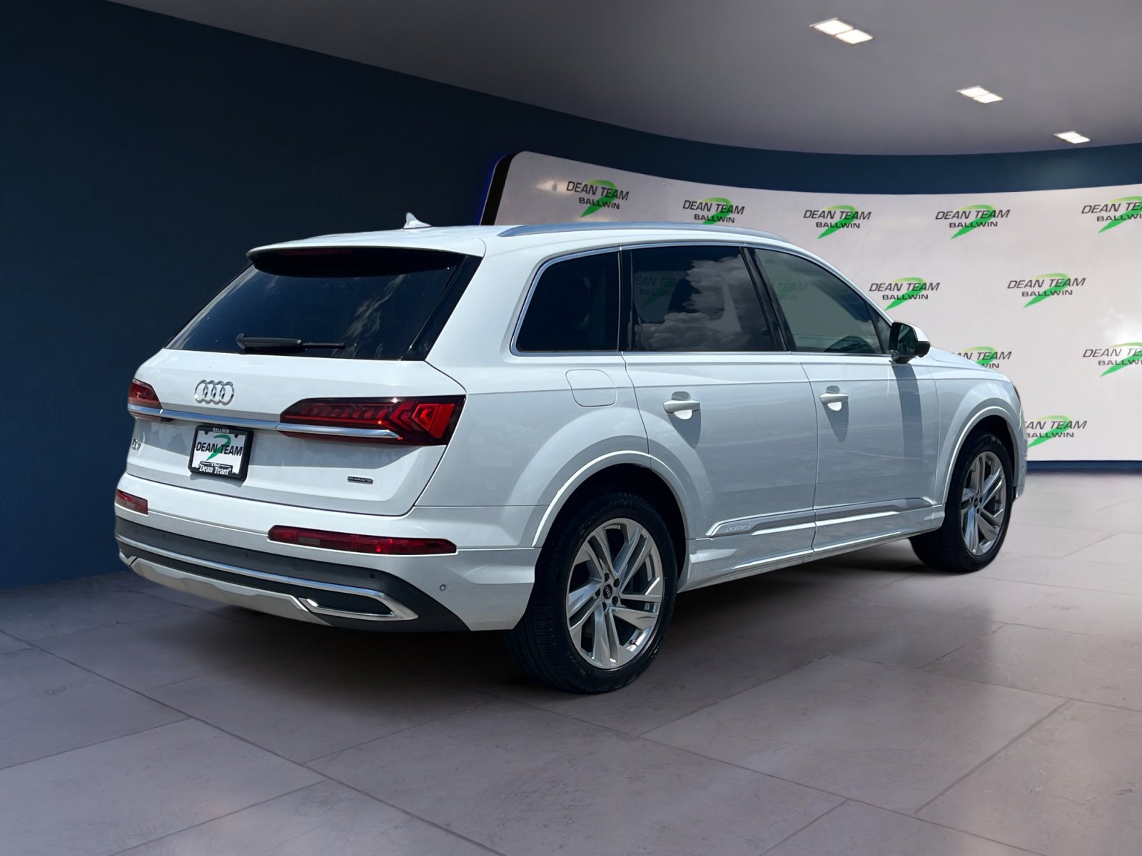 Used 2022 Audi Q7 Premium Plus image 9