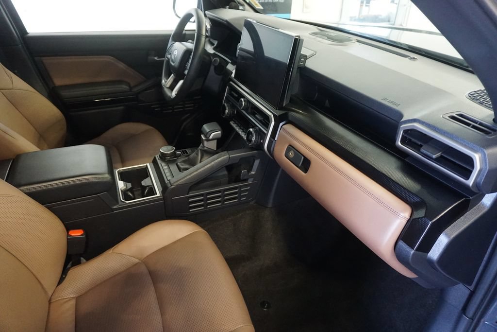 Certified 2025 Toyota 4Runner Limited AWD/4WD image 28
