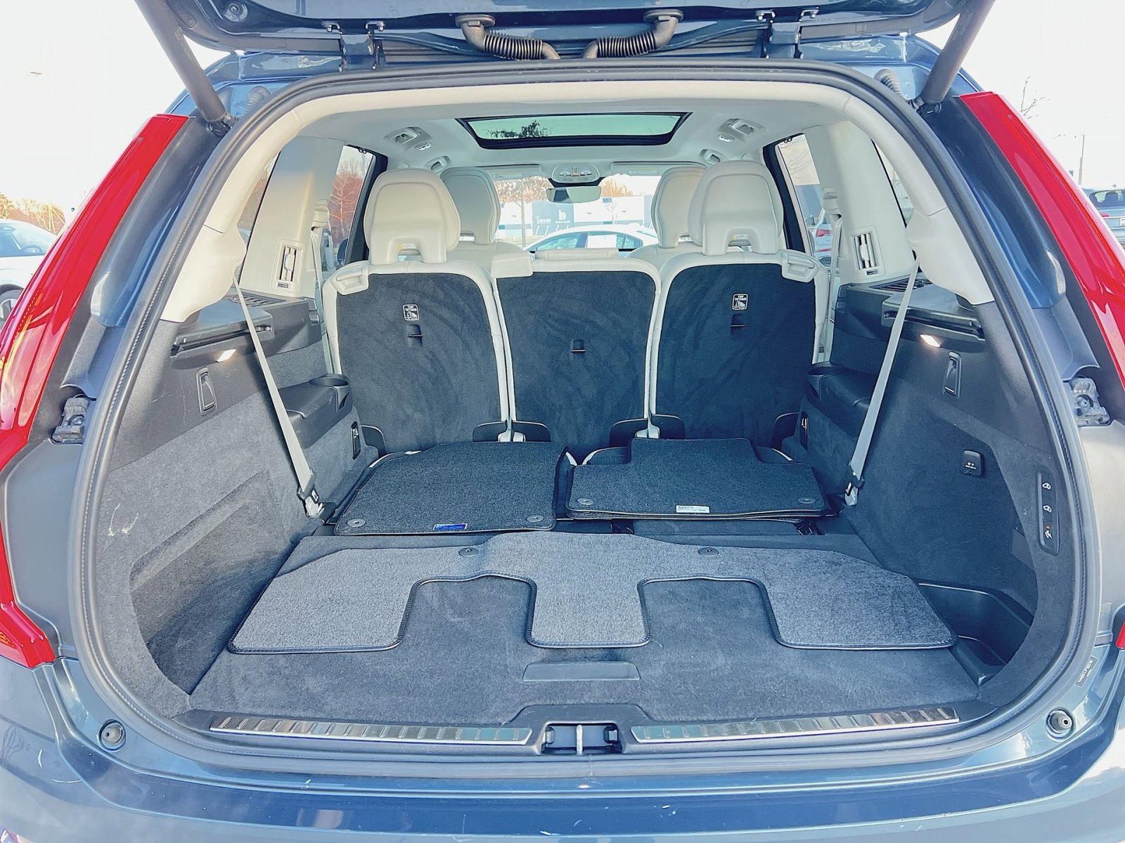 Certified 2023 Volvo XC90 T8 Ultimate image 27