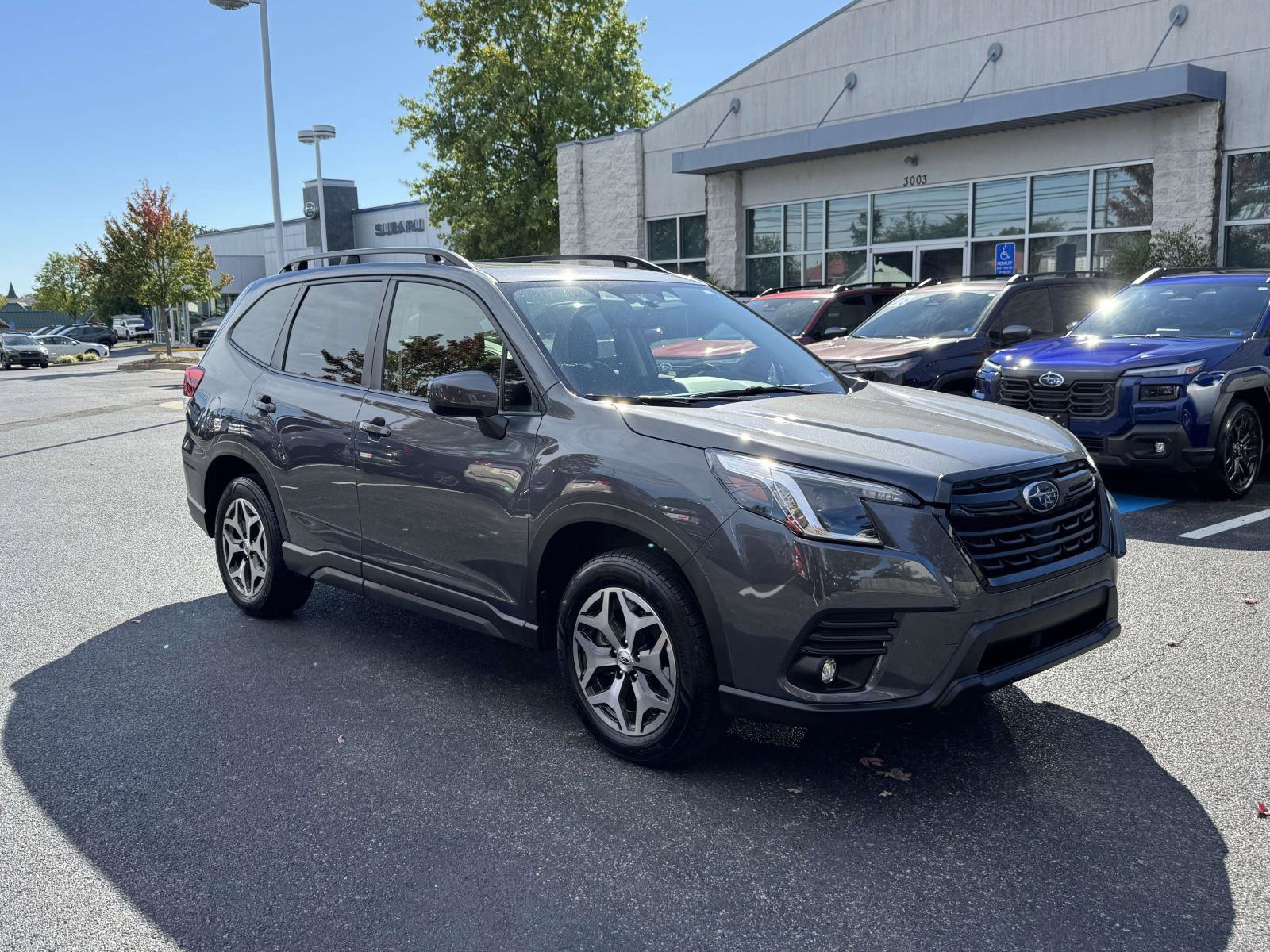 Used 2024 Subaru Forester Premium AWD/4WD image 5