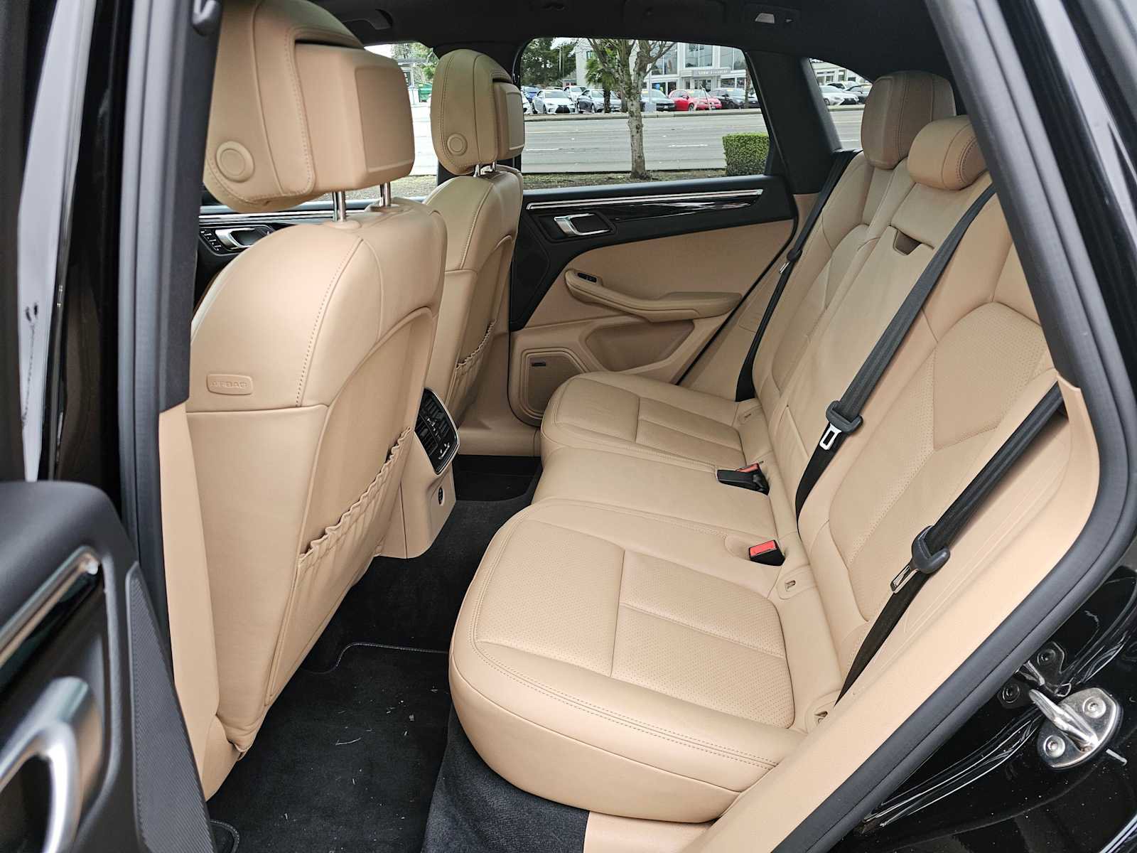 Used 2019 Porsche Macan S image 16